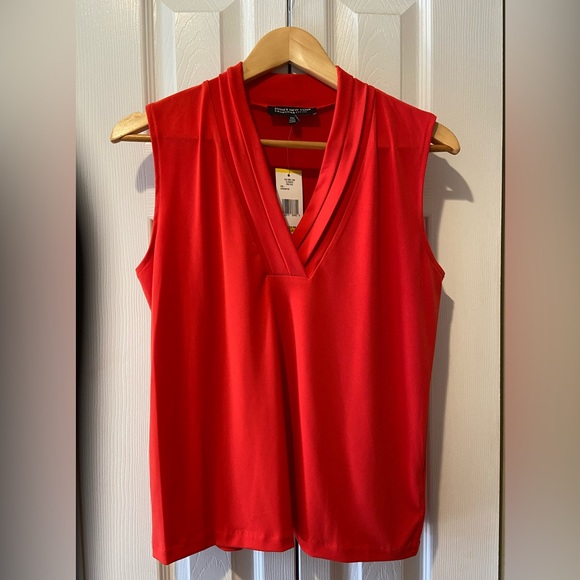 NWT~Jones New York Collection~Gorgeous Fire Red V Neck Sleeveless Top - Picture 1 of 10